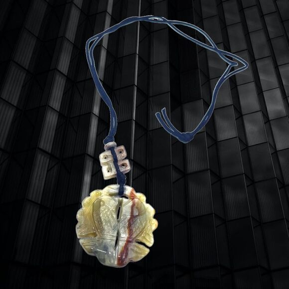 Vintage/Antique Jadeite/Jade Chinese Koi Fish Pendant and Necklace - Picture 6 of 6